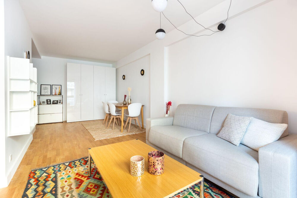 Location Appartement 2 pièces - Balcon - Refait à neuf Paris 16