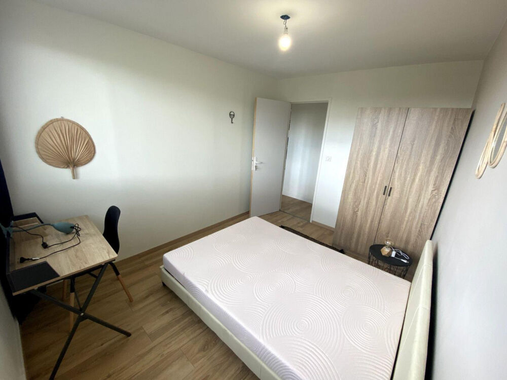 Location Appartement Collocation meublée - 2 chambres de disponible Villeurbanne