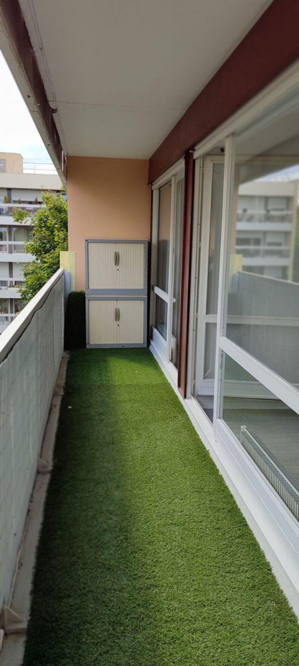 Location Appartement T2 meublé lumineux avec balcon, cave et parking Élancourt