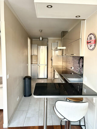  Appartement à louer 3 pièces 83 m²
