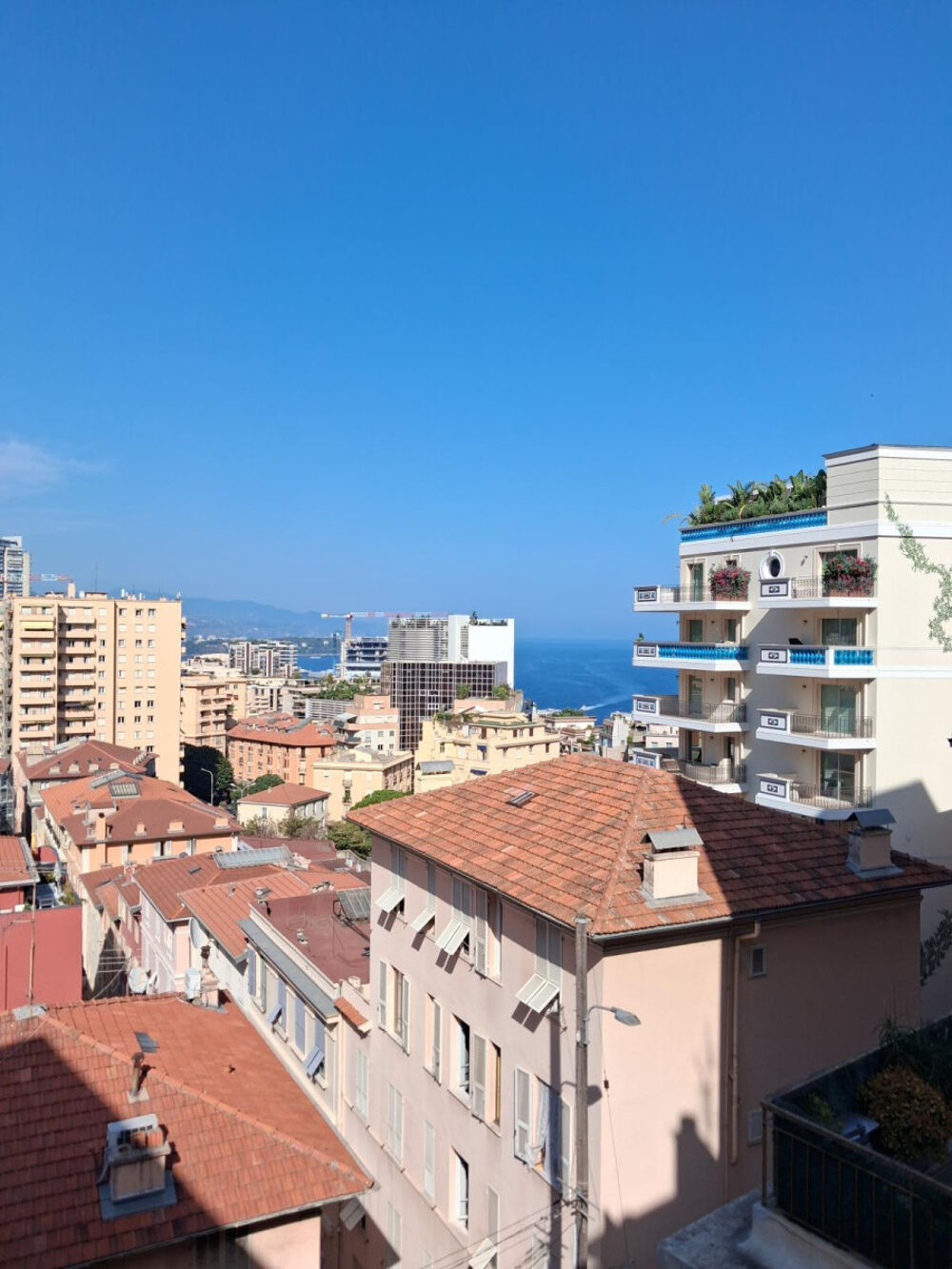 2 pièces meublé climatisation 55m2 vue mer.