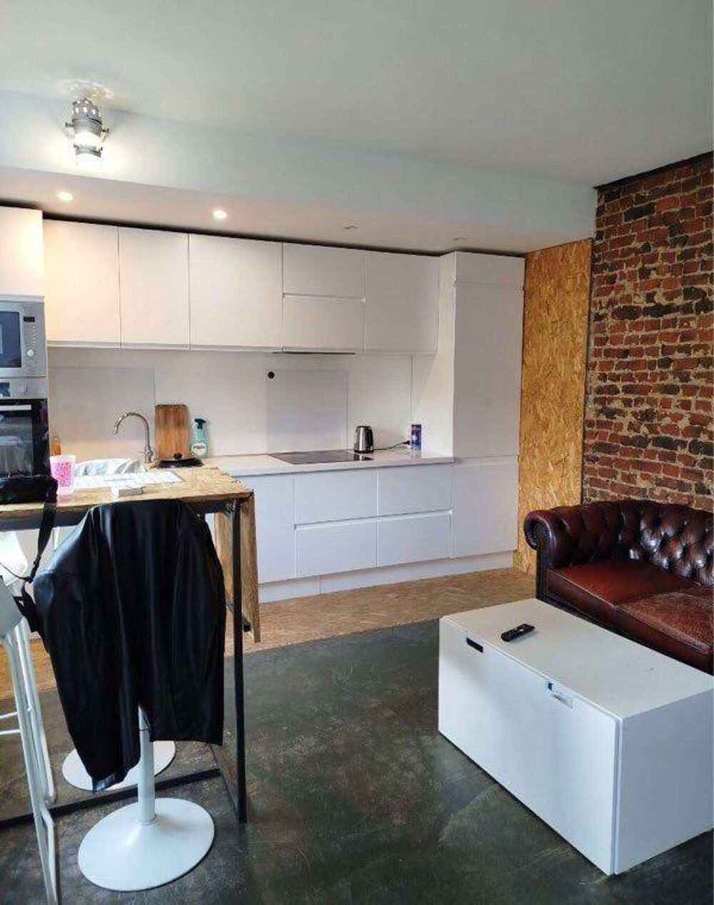 Loue chambre avc douche et lavabo (+jardin)