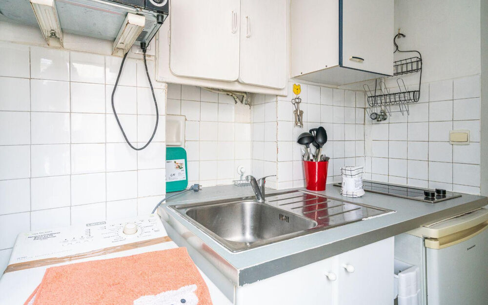 Location Appartement Beau studio meublé 22m² Paris 18