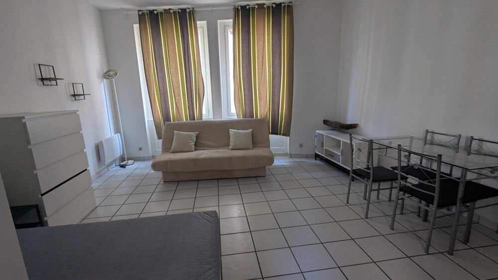 Location Appartement F1 quasi meublé, hypercentre, métro D Vieux Lyon Lyon 5