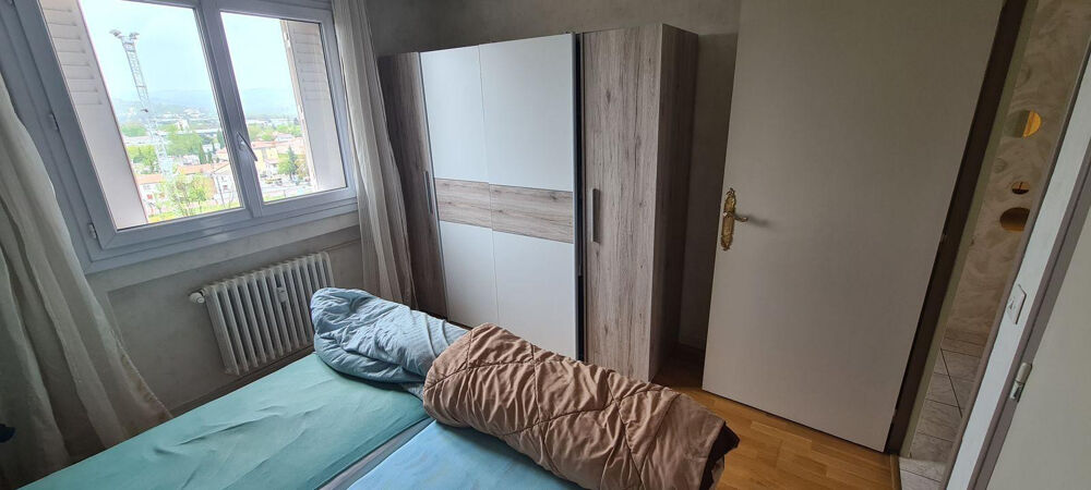 Location Appartement Appart calme et très stratégiquement placé Saint-Étienne