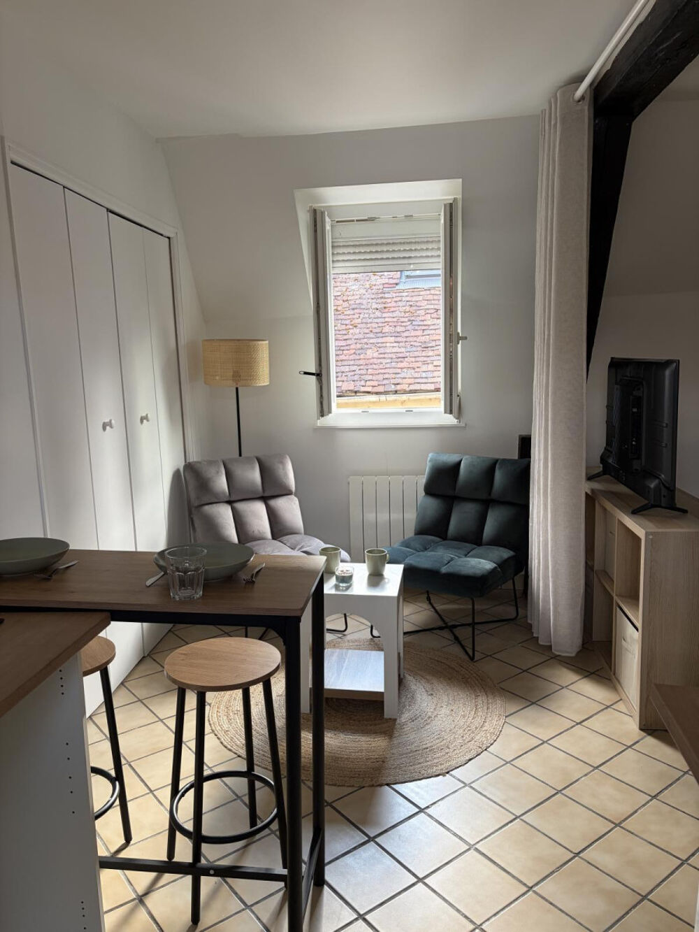 Location Appartement Studio meublé de 19,27m² - Centre ville de Sens Sens