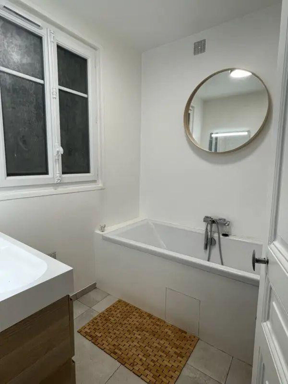 Location Appartement Magnifique appartement, charme ancien, lumineux Paris 9