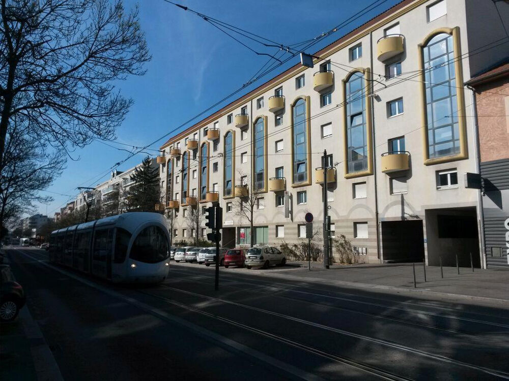 Location Appartement Beau studio étudiant Bron centre proche université Bron