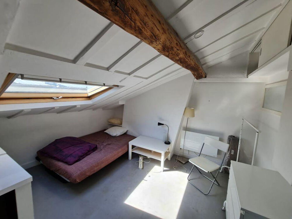 Location Appartement Loue studette de charme Montmartre Paris 18
