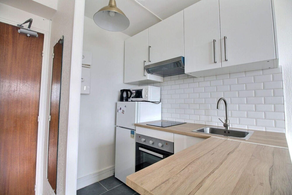 Location Appartement Beau studio 35m² proche de la Défense Courbevoie