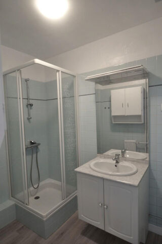  Appartement à louer 1 pièce 66 m²