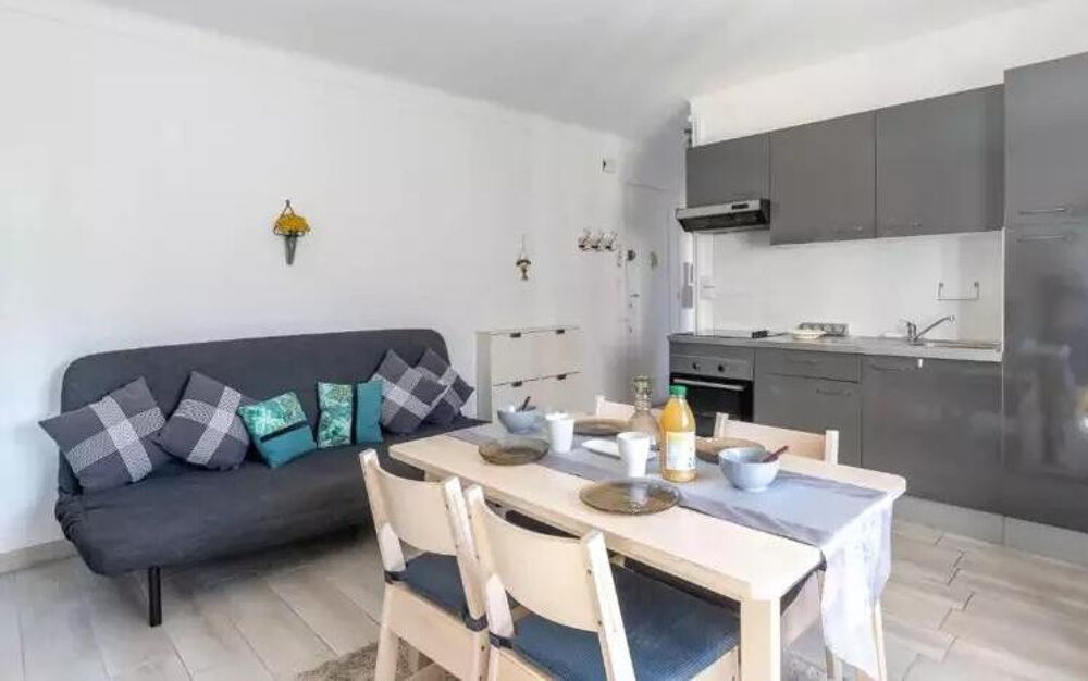 Location Appartement Beau 2P entièrement rénové et meublé 33m² au calme Cannes-la-bocca