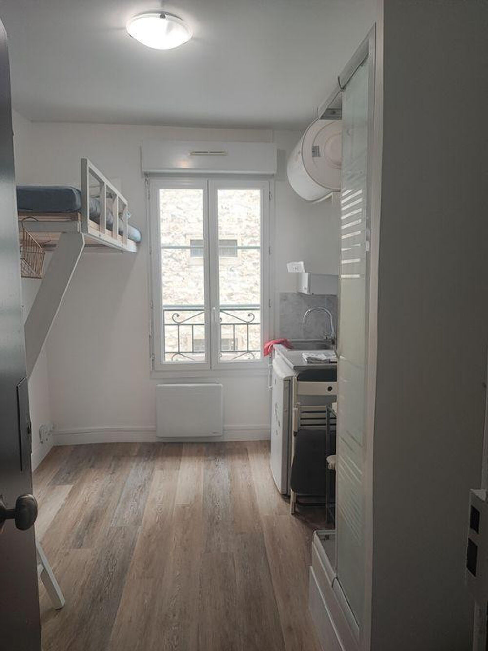 Location Appartement Studette avec WC refaite à neuf Paris 15