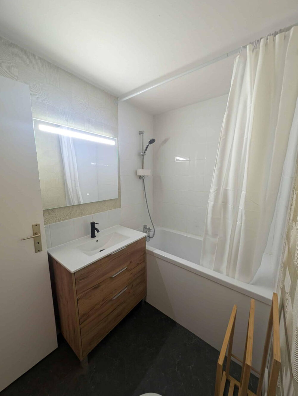 Location Appartement Studio 22m2 GrandThéâtre proche tram, baignoire Bordeaux
