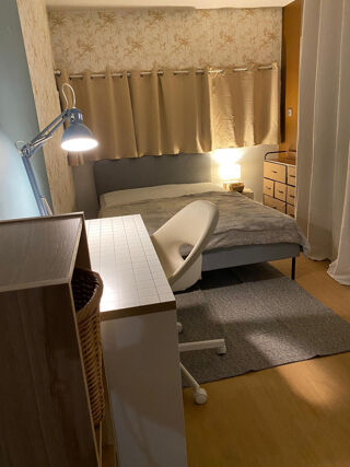  Appartement à louer 5 pièces 80 m²