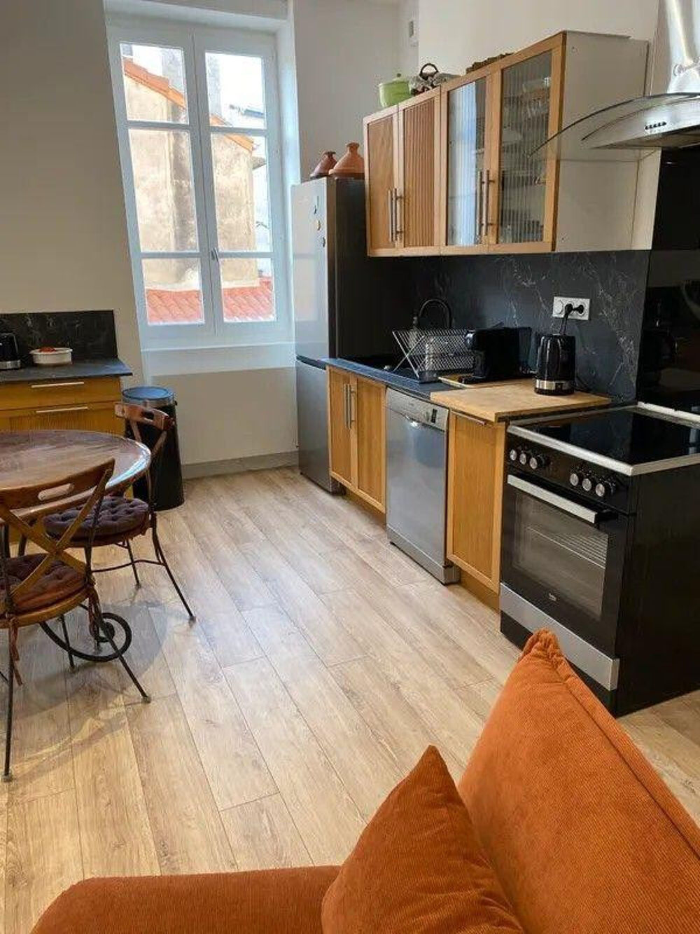Beau 3P meublé 71m² refait à neuf place Massenet