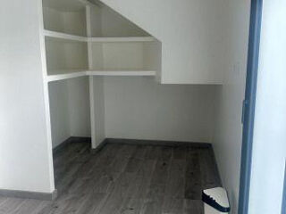  Appartement à louer 5 pièces 87 m²
