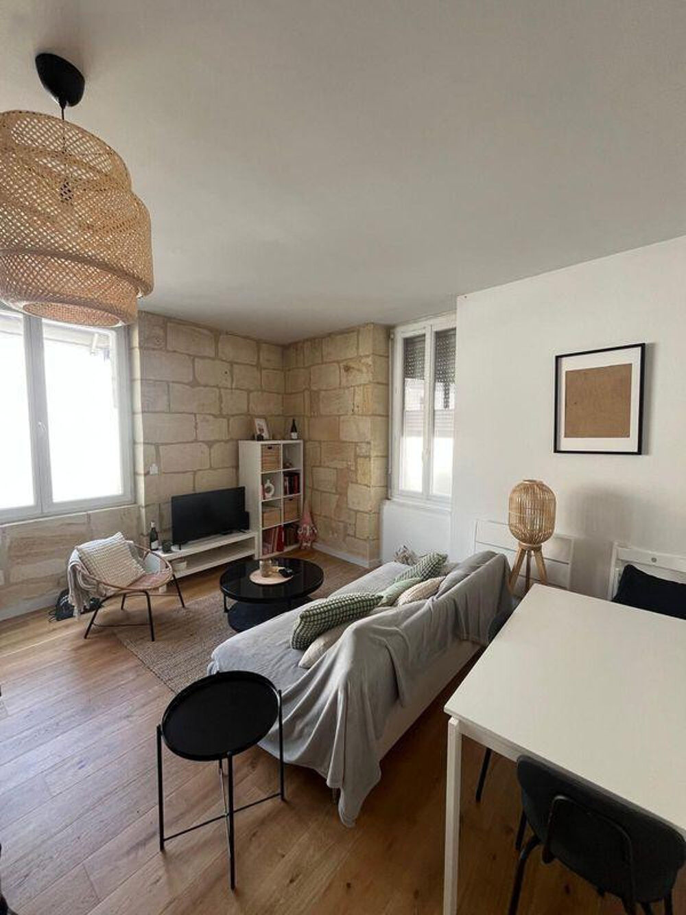 Location Appartement Beau t2 meuble bdx centre rdc Bordeaux