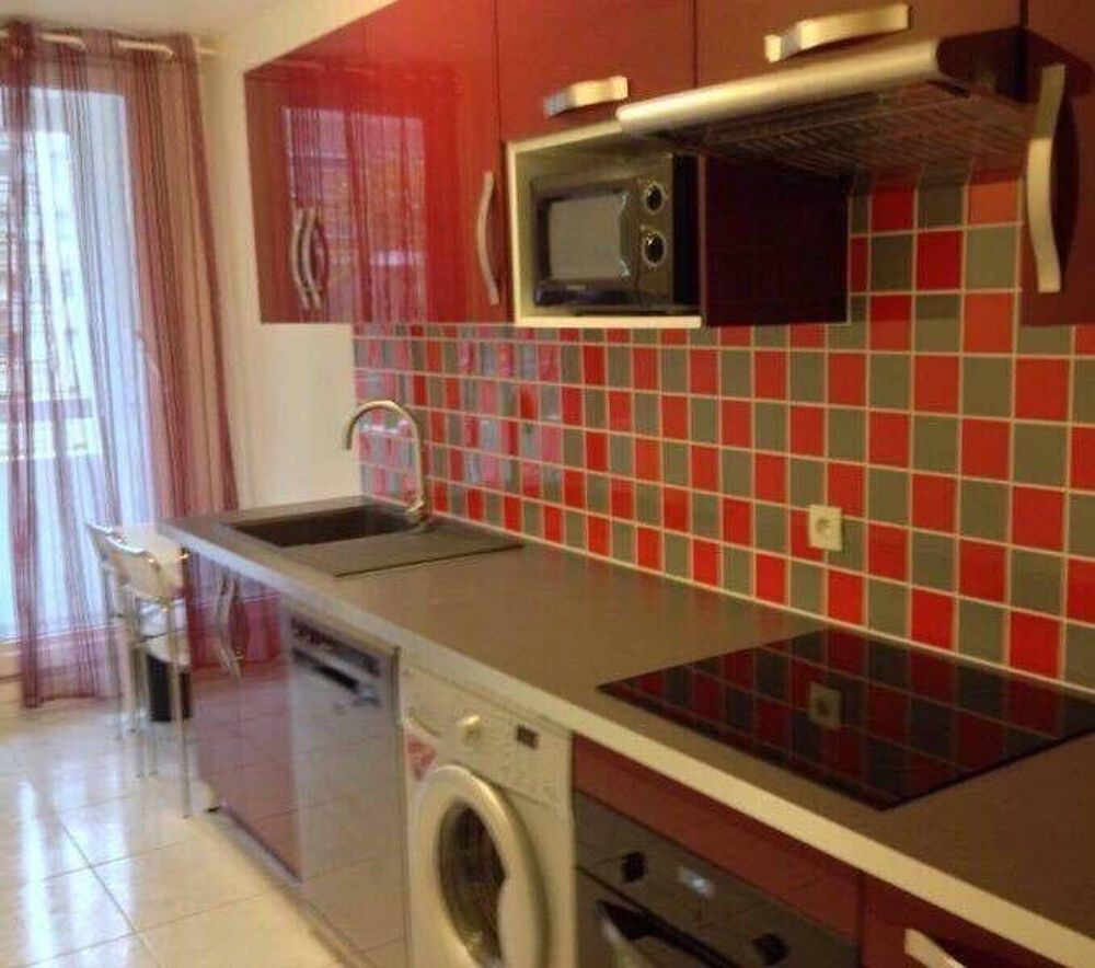 Location Appartement Beau 3P meublé 57m² avec balcon Courbevoie
