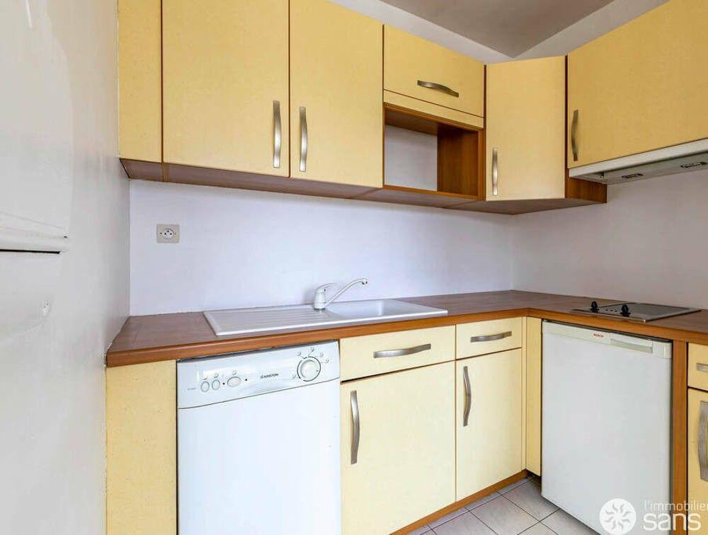 Location Appartement Beau studio meublé 26m² Courbevoie