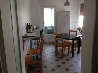  Appartement à louer 1 pièce 75 m²