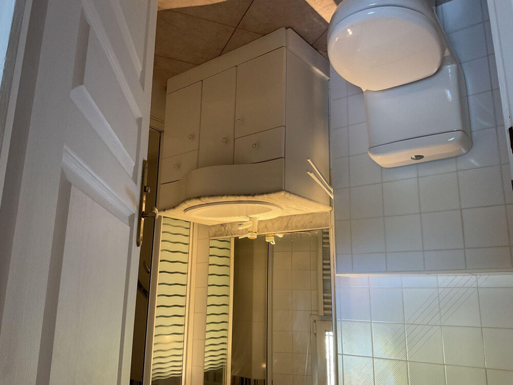 Location Appartement Studio -mezzanine pour étudiant 5 km des facs Saint-clément-de-rivière