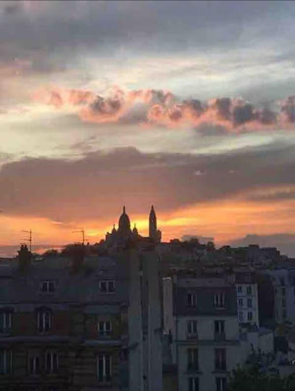 Location Appartement Studio 1 pièce 18 m² / Vue Sacré-Coeur Paris 10