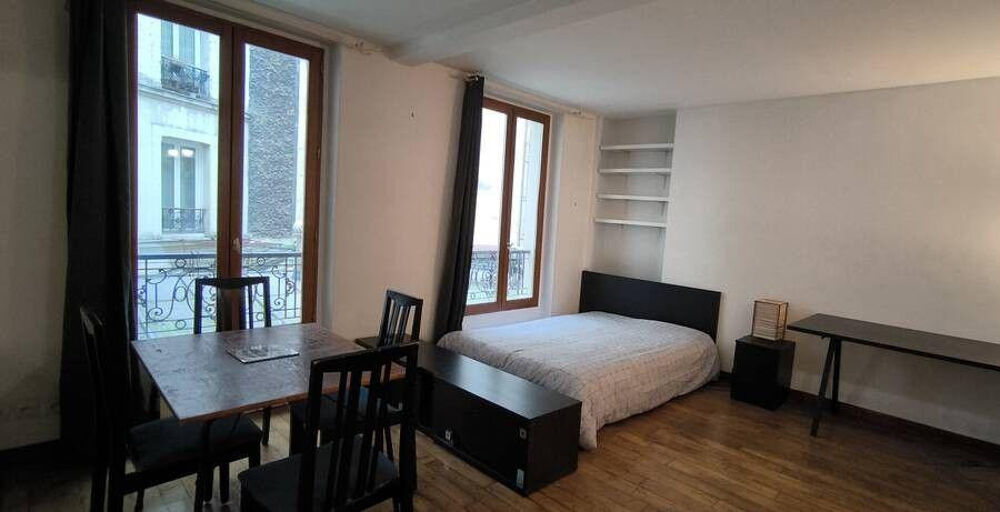 Location Appartement Beau studio meublé 34 m² proche Guy Moquet Paris 17
