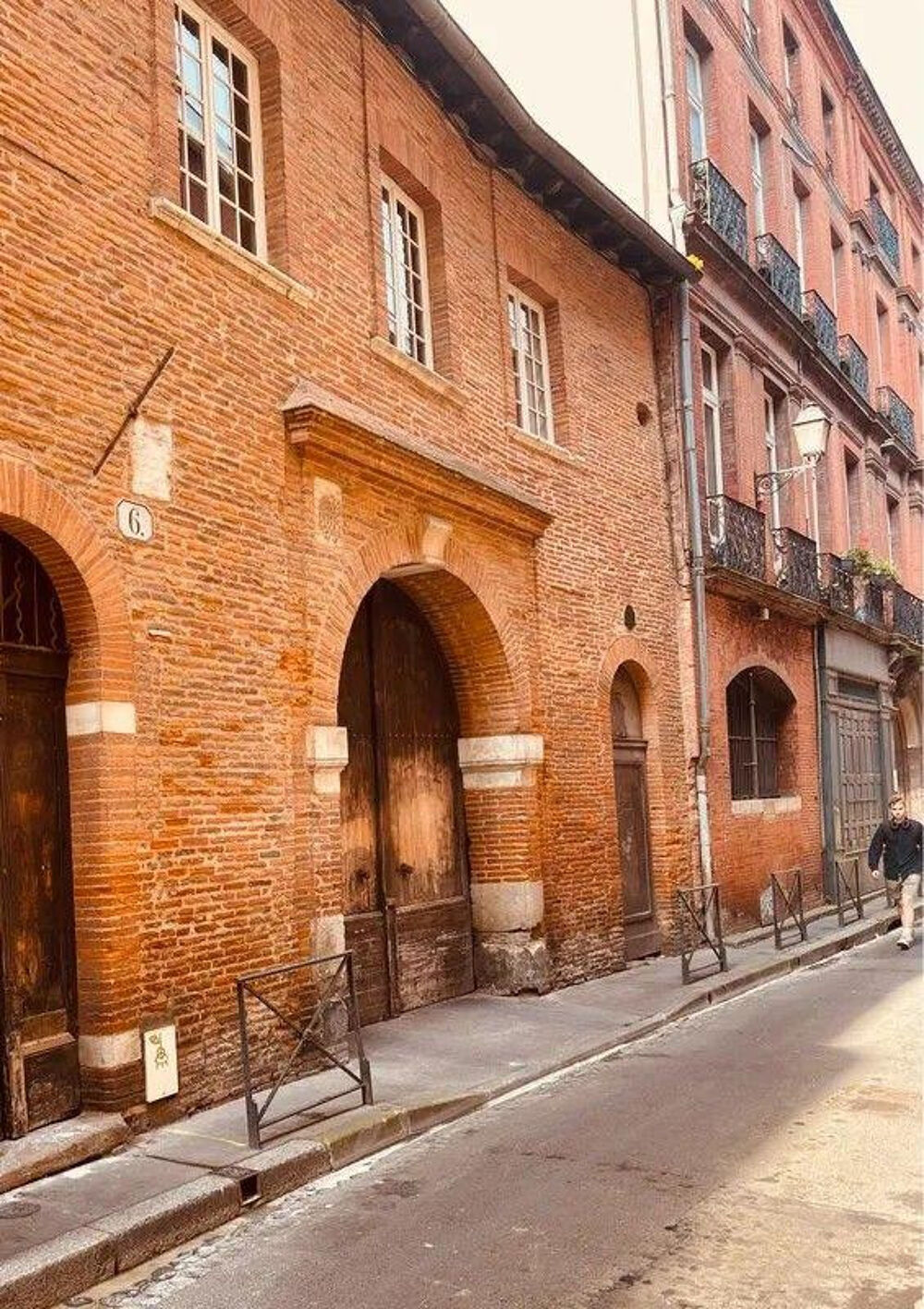 Beau studio 30m² rénové situé au coeur des CARMES
