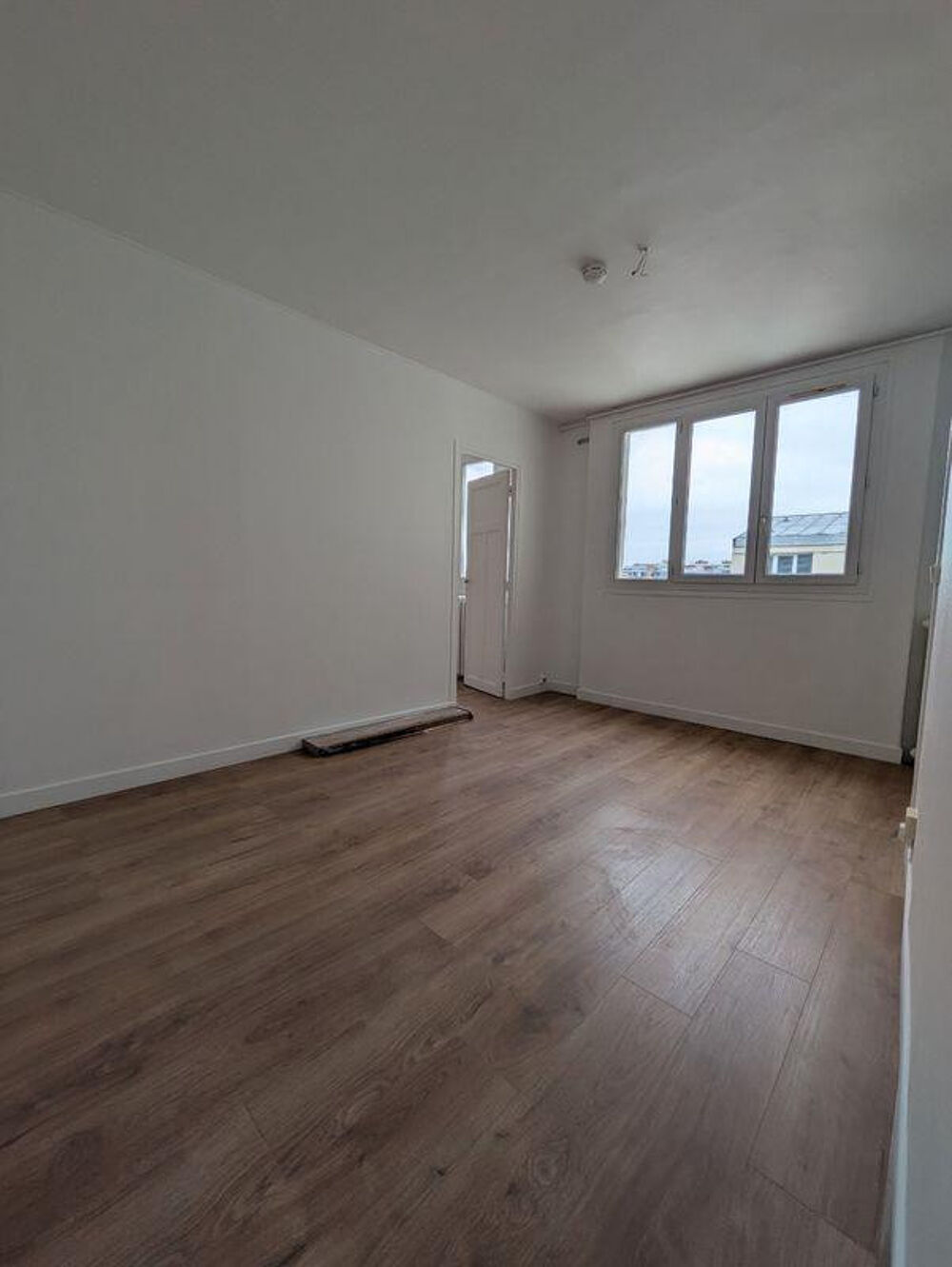 Location Appartement Beau 2P 40m² refait a neuf proche rue du commerce Paris 15