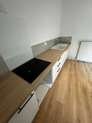  Appartement à louer 1 pièce 92 m²
