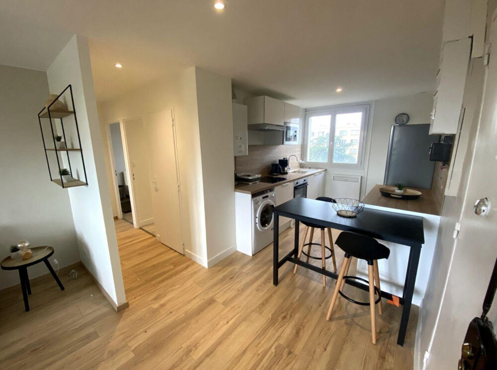 Location Appartement Collocation meublée - 2 chambres de disponible Villeurbanne