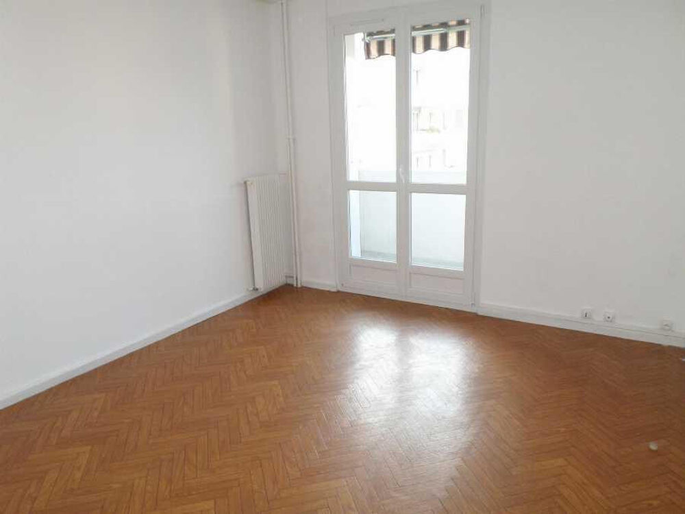 Location Appartement T3 de 49 m² situé à Villeurbanne Villeurbanne