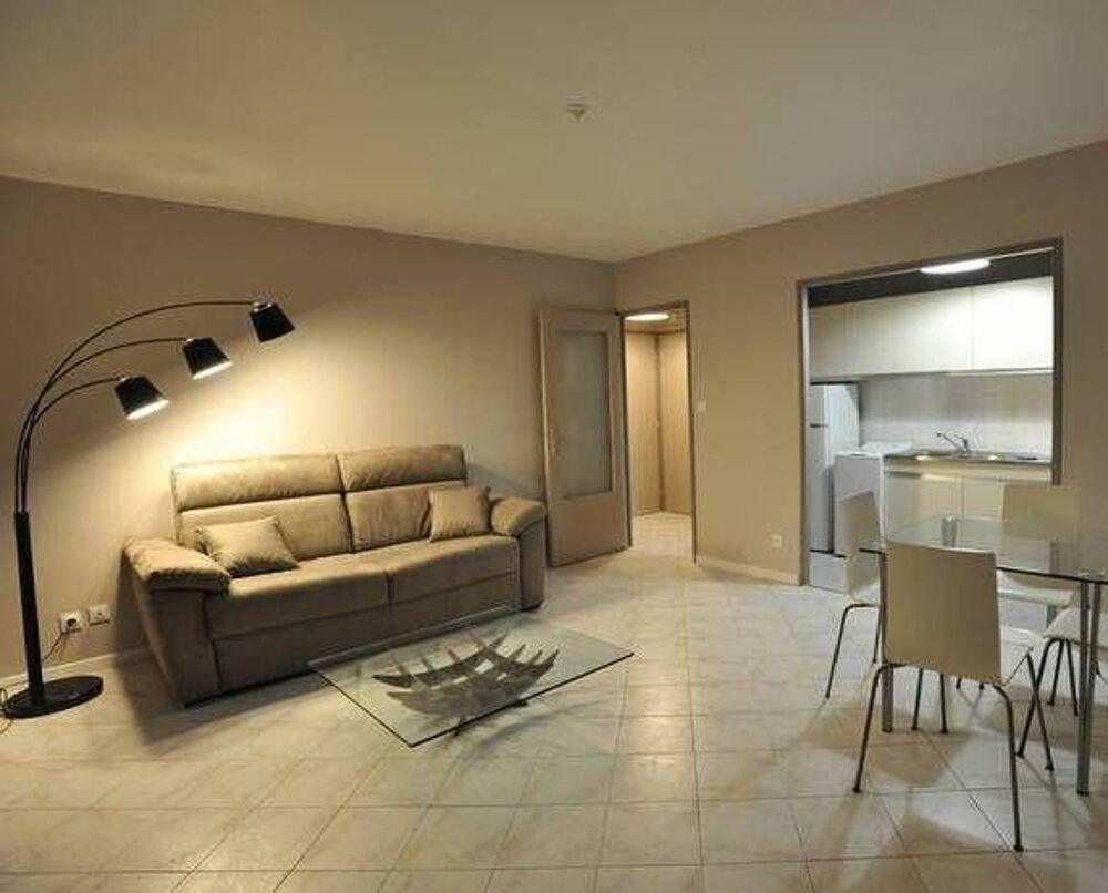 Location Appartement Beau 2P meublé 44m² avec loggias Marseille 10
