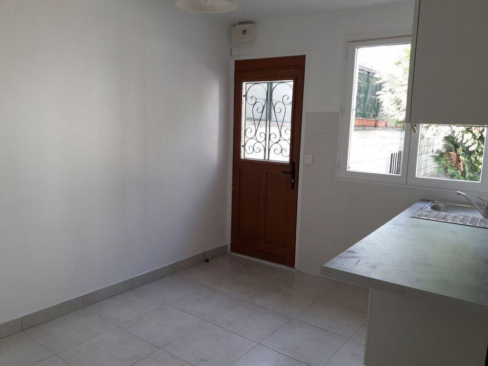 Location Appartement Maisonnette F1 metro mairie d'ivry Ivry-sur-seine