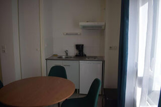  Appartement à louer 1 pièce 27 m²