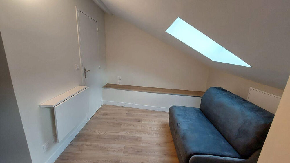 Location Appartement Petit studio NEUF meublé, lumineux dernier étage Clermont-ferrand