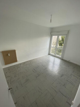  Appartement à louer 4 pièces 75 m² Fagnières