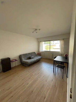  Appartement à louer 1 pièce 25 m²
