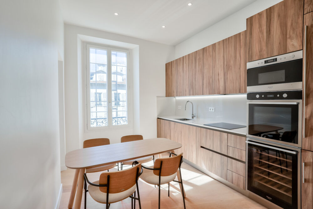 Nice - Le Port - Grand 5 pièces de 136 m²