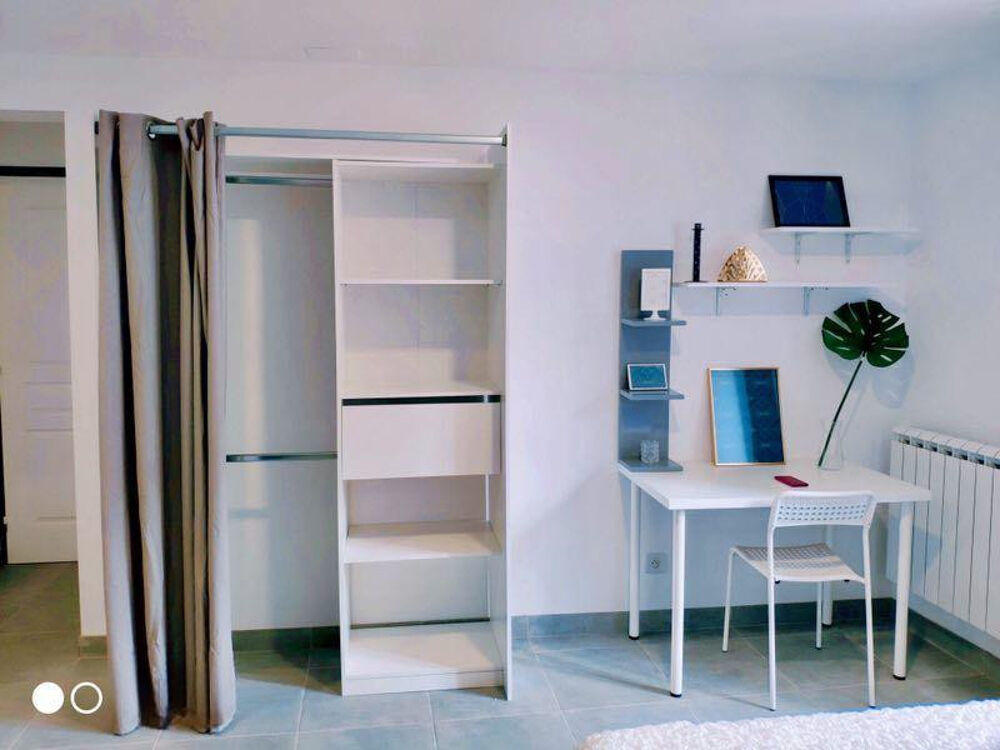 Location Appartement Jolie studio meublé proche de gare Massy Palaiseau Massy