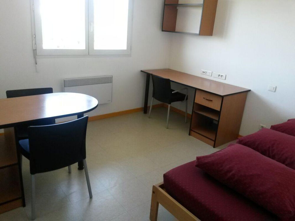 Location Appartement Beau studio étudiant Bron centre proche université Bron