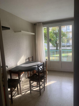  Appartement à louer 2 pièces 52 m²