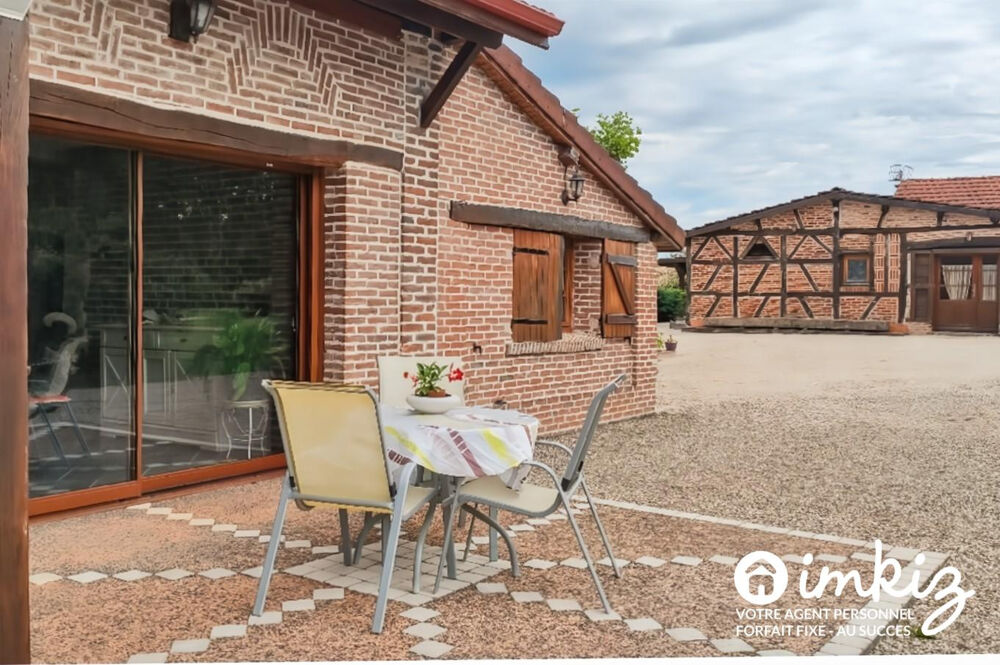 Vente Maison Propriété de charme avec piscine et dépendance Sens-sur-seille