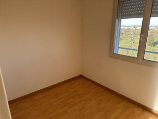  Appartement � louer 4 pi�ces 65 m� Saint-quentin