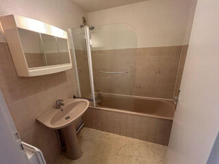 Appartement à louer 2 pièces 46 m²