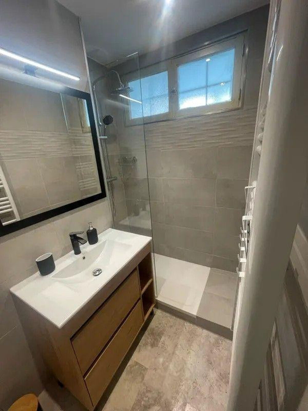 Location Appartement T3 rénové, équipé et meublé 55m² coloc possible Grenoble