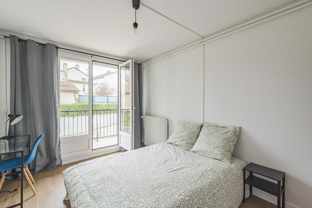 Location Appartement Apparemment en colocation 4 chambres Reims centre Reims