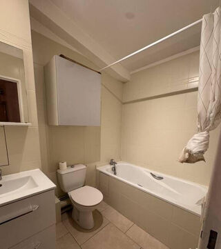  Appartement à louer 3 pièces 63 m²