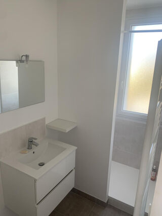  Appartement à louer 3 pièces 45 m²